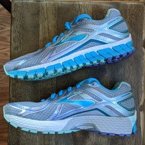 Brooks GTS 16 DNA Flextra Blown Rubber Sole Size 7